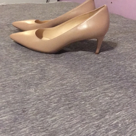 Heels - Picture 2 of 3